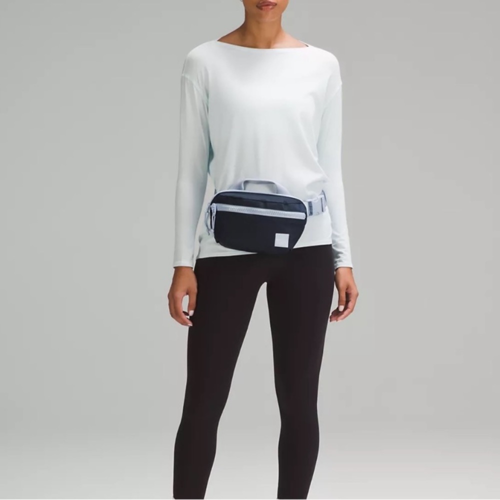 Lululemon All Day Essentials Belt Bag 2.5L - Picture 4 of 7